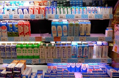 乳業(yè)新事件!日本鮮奶供過于求 被迫廢棄倒掉多達(dá)5千噸浪費(fèi)巨大