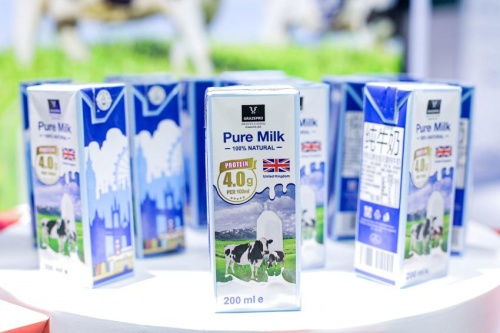 行云集團傾力打造高端乳品品牌,蘇牧云全球首發(fā)亮相進博會